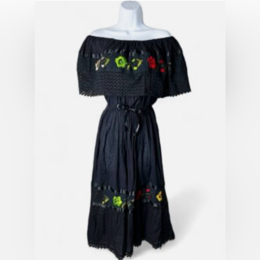 Mexican Campesina Maxi Off Shoulder Dress w/Floral Embroidery Size L NWT